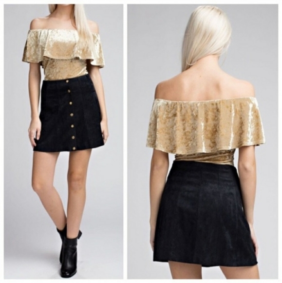 Gold Velvet Off-Shoulder Bodysuit - Picture 4 of 4